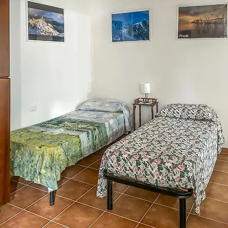 4 Bedroom Pet Friendly In Holiday home